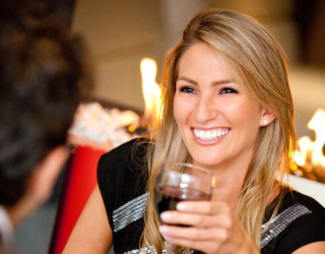 Flirter et draguer une femme plus vieille : 7 conseils pratiques